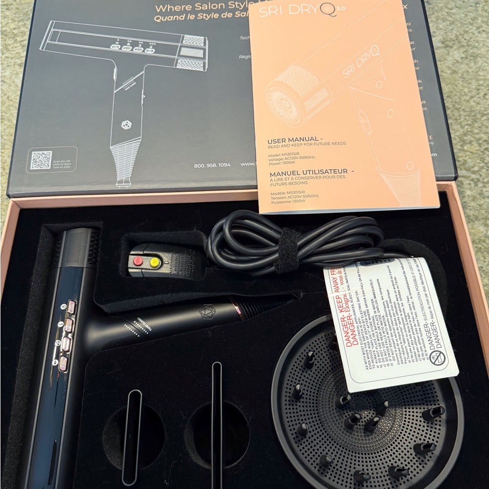 SRI DRY Q Hair Dryer